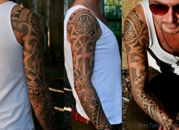 Attractive Tribal Tattoo 