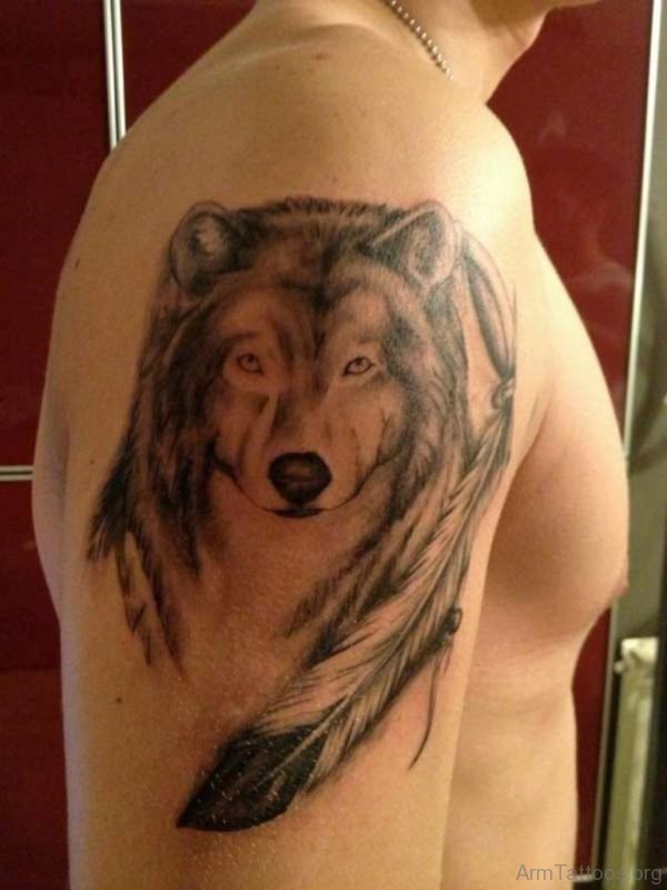 Beautiful Wolf Tattoo On Shoulder