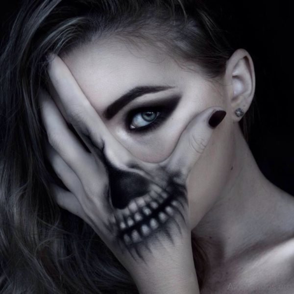 Black Skull Tattoo For Girls