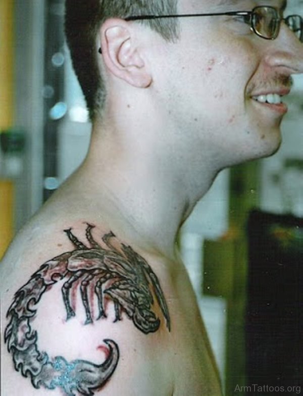 Great Looking Scorpion Tattoo
