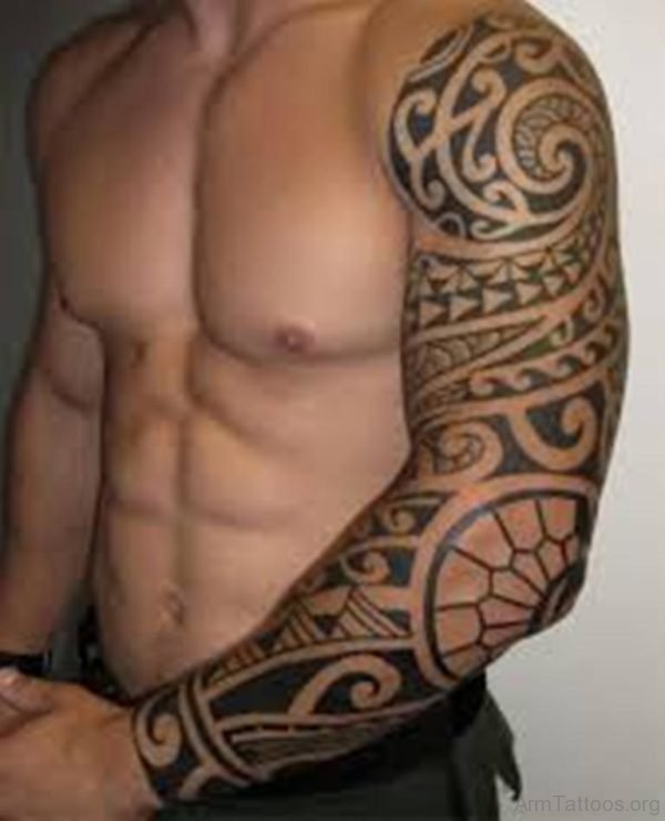 Great Looking Tribal Tattoo Design