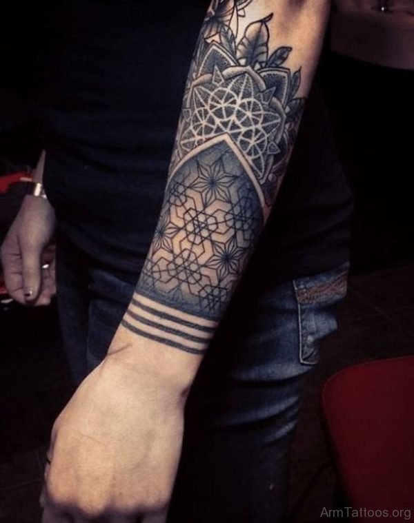 Hexagonal Geometric Sleeve