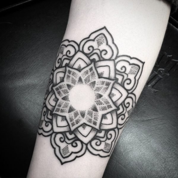 Lovely Mandala Tattoo On Arm