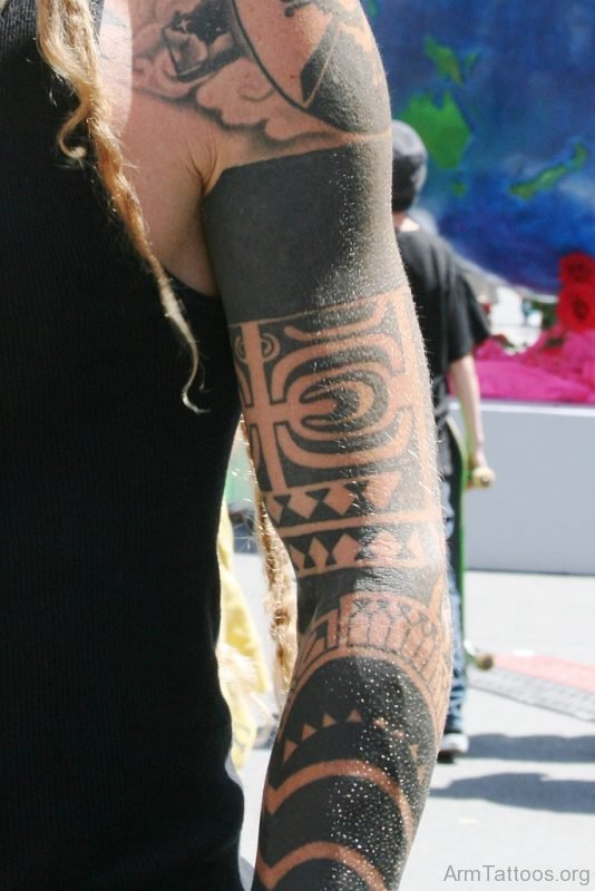 Magnificent Black Tattoo On Arm 