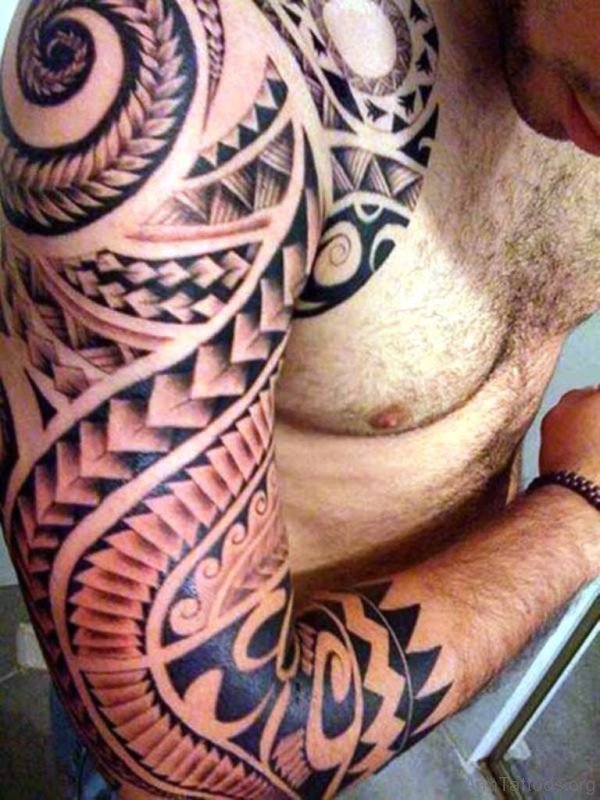 Nice Maori Tattoo On Right Arm 