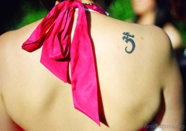 Pretty Om Tattoo On Back Shoulder