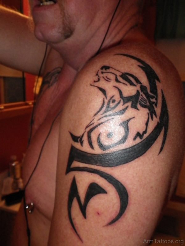 Proud Tribal Wolf Tattoo On Shoulder