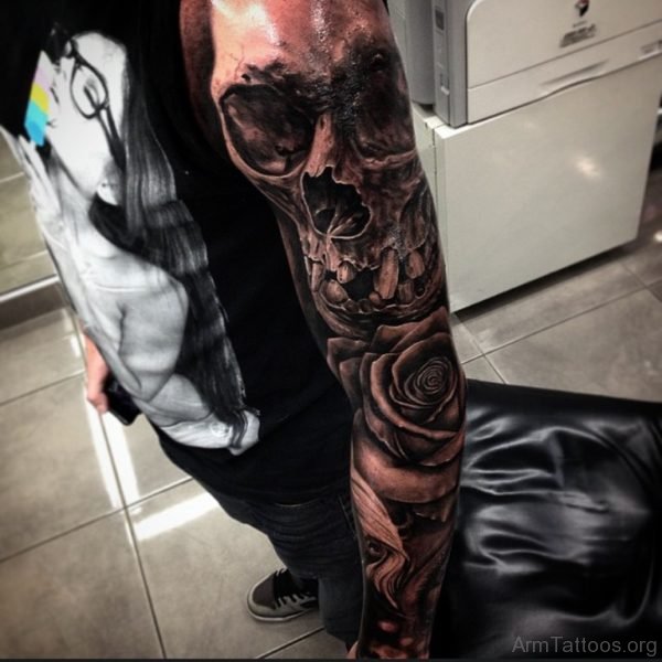 Realistic Roses And Skull Tattoo