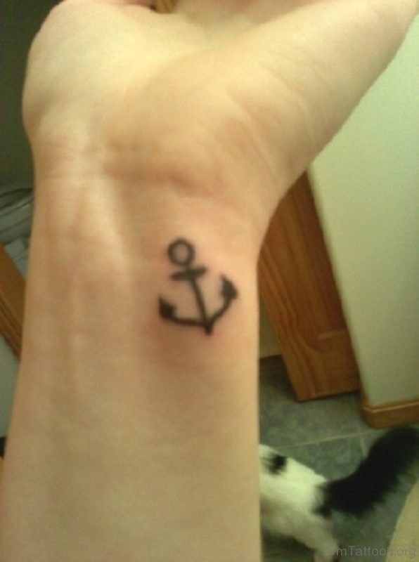 Small Anchor Tattoo Design 