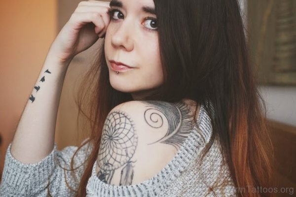 Stunning Dreamcatcher Tattoo For Shoulder